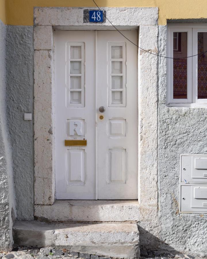 Alfama Yellow House Lisbon Exterior photo
