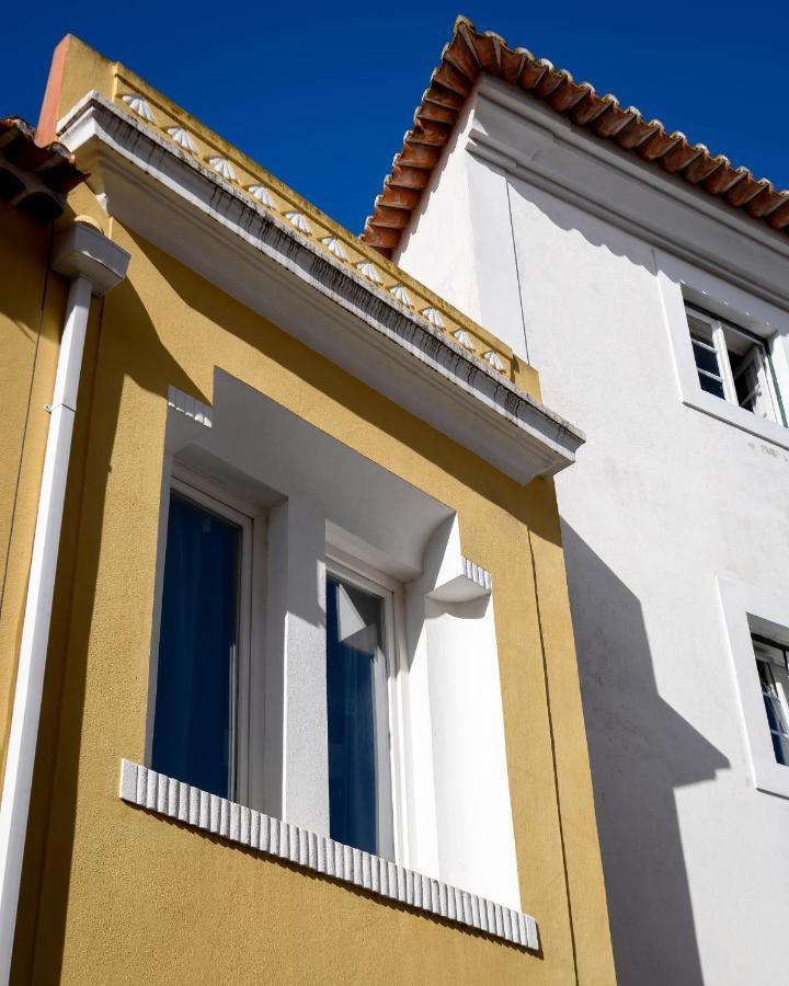 Alfama Yellow House Lisbon Exterior photo