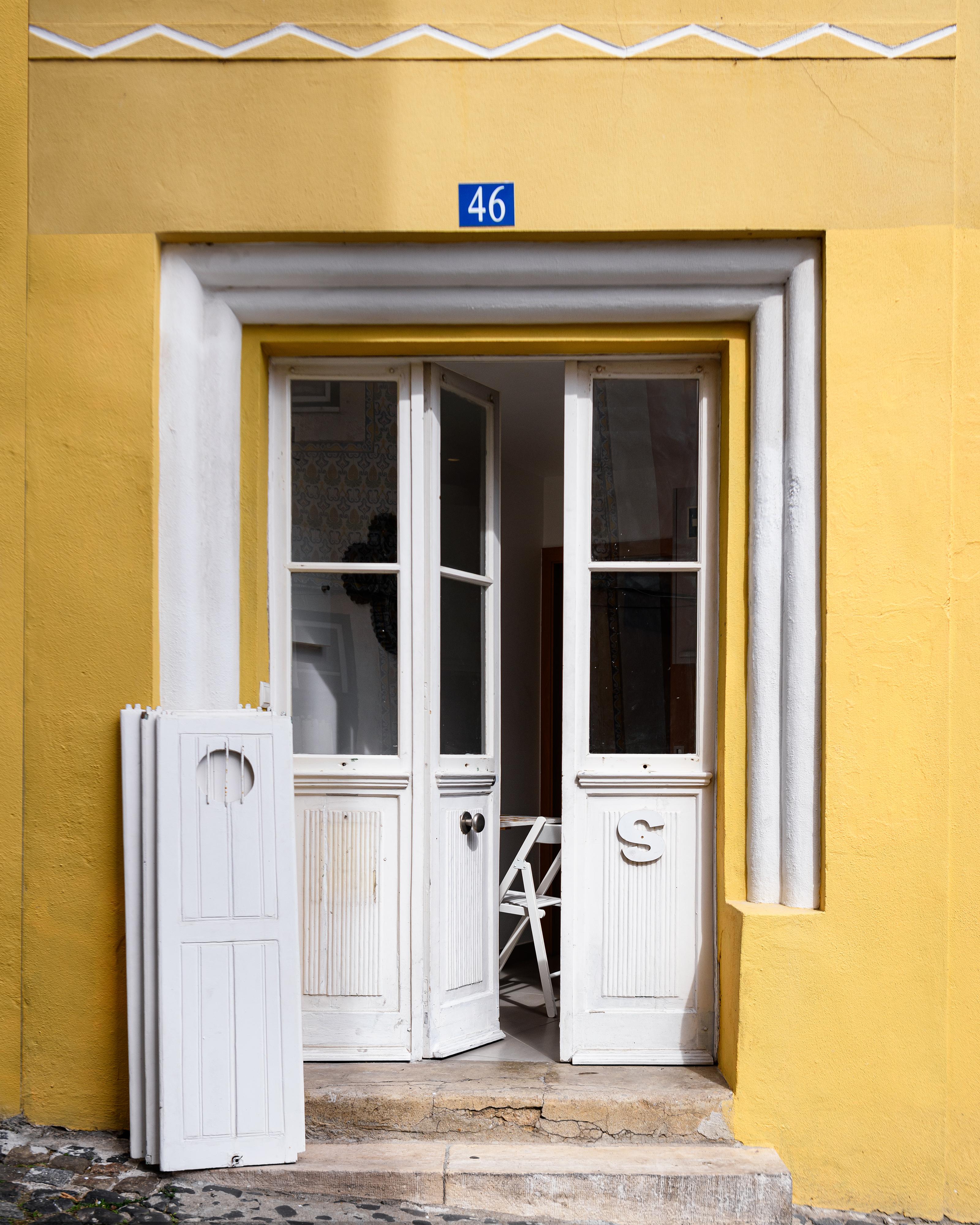 Alfama Yellow House Lisbon Exterior photo